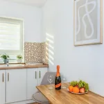 Adara With Parking -tractoru Coresi Apartment Brasov
