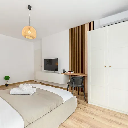 Adara With Parking -tractoru Coresi