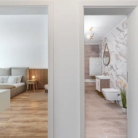 Adara With Parking -tractoru Coresi Apartman *