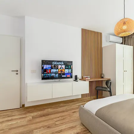 Apartament Adara With Parking -tractoru Coresi Brașov