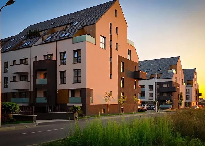 Apartment Adara With Parking -tractoru Coresi