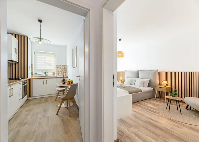 Apartment Adara With Parking -tractoru Coresi Brasov