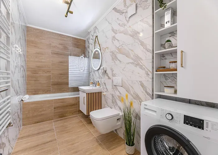 Adara With Parking -tractoru Coresi * Brasov