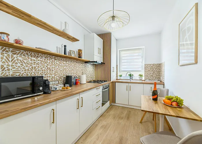 Adara With Parking -tractoru Coresi Brasov